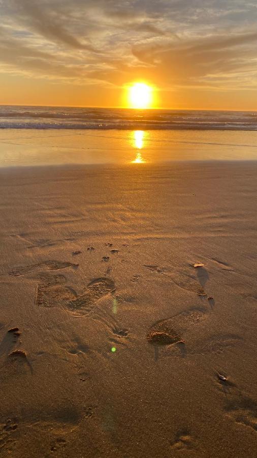 Rock'S Beach Spot Front Costa da Caparica Dış mekan fotoğraf